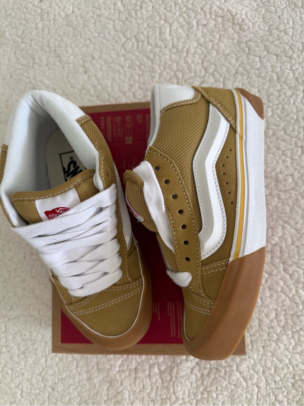 New mens Sz 3.5 Vans Shoes womens Sz 4 Knu Mid
